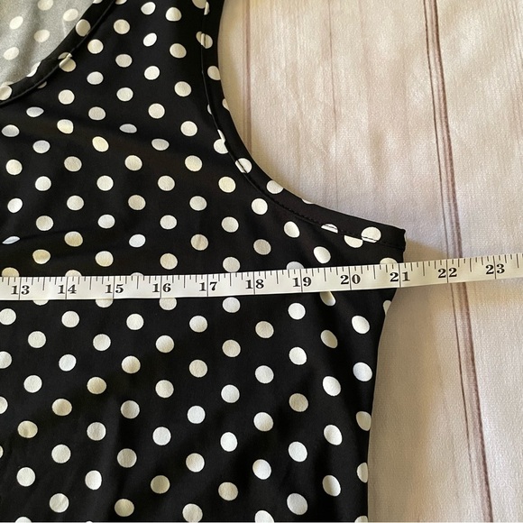 C’est La Vie Polka Dot Sleeveless Blouse Top Women’s XL Black White Ruched Sides - Picture 11 of 13